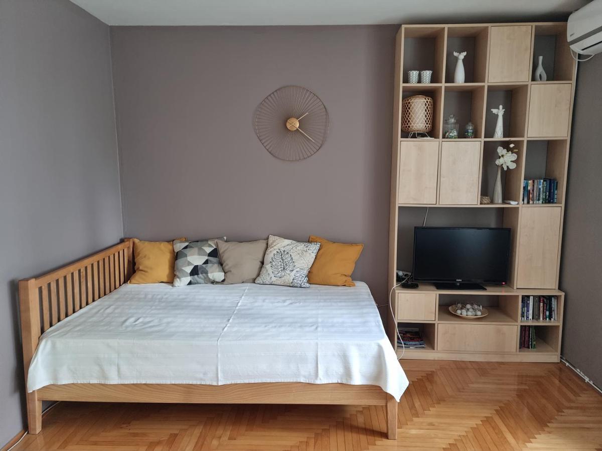 Ferienwohnung Stan Na Dan "Irina" Banja Luka Exterior foto